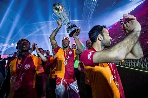 Galatasaray şampiyon fener ağlama